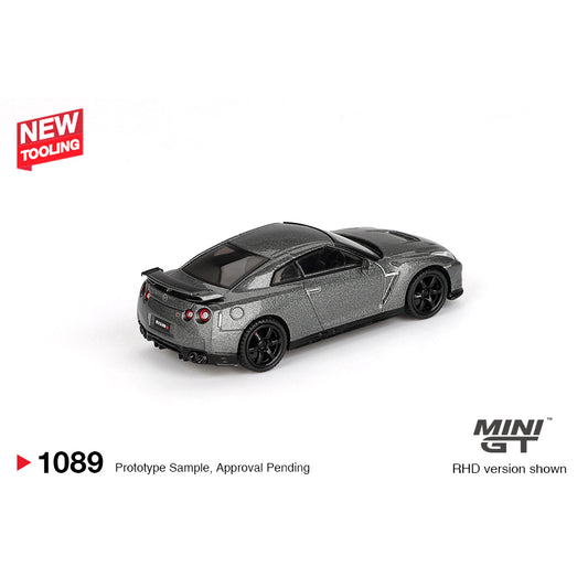 Mini GT 1:64 Nissan GT-R 2013 NISMO R35 CRS Version Dark Metal Gray MGT01089-BL
