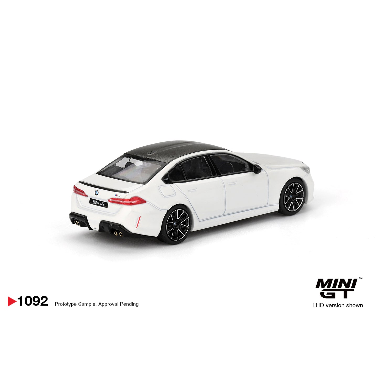 Mini GT 1:64 BMW M5 Alpine White