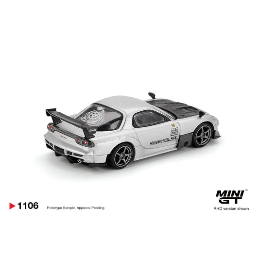 Mini GT 1:64 Mazda RX-7 RE-Amemiya Silver Metallic MGT01106-BL