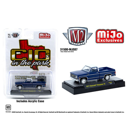 M2 Machines 1:64 1977 Chevrolet Cheyenne 10 Blue C10s In The Park