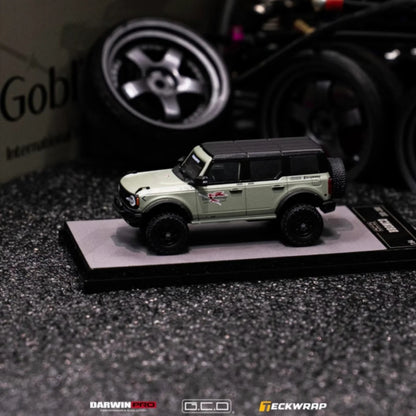 GCD Models 1:64 DarwinPRO & TECKWRAP Ford Bronco Matte Khaki