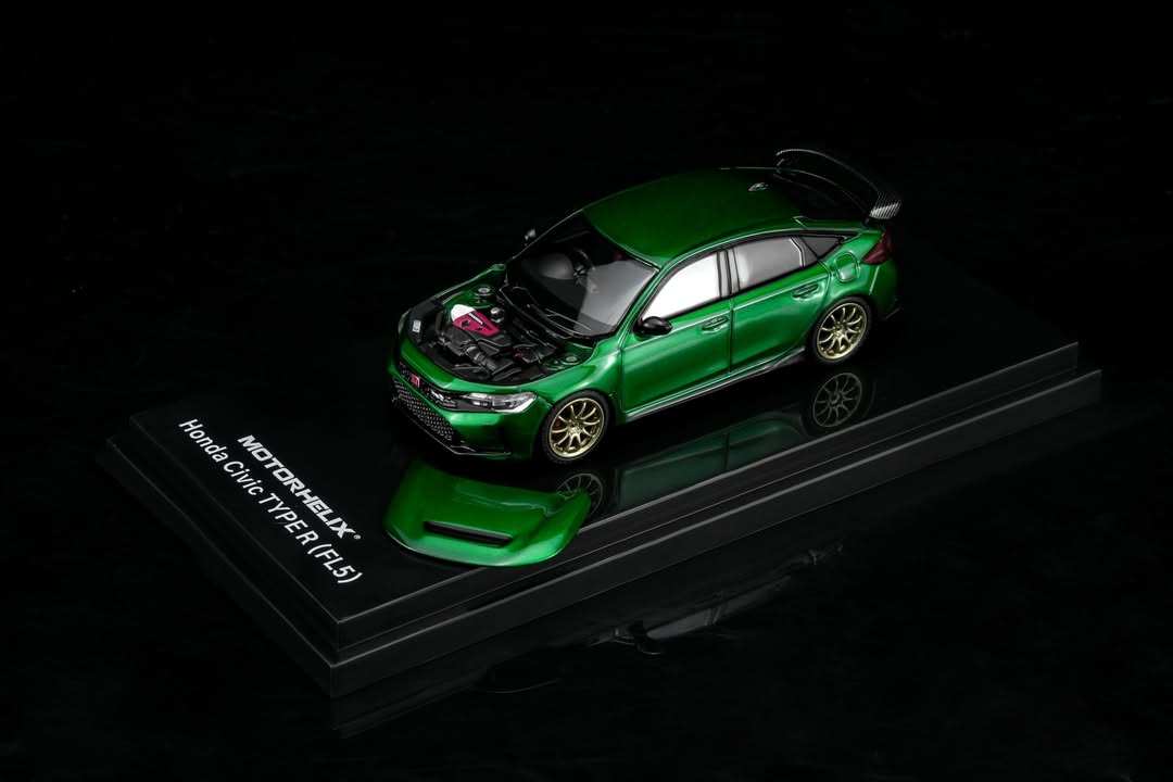 Motorhelix 1:64 Honda Civic Type R FL5 Metallic Green HEC 2026 Exclusive