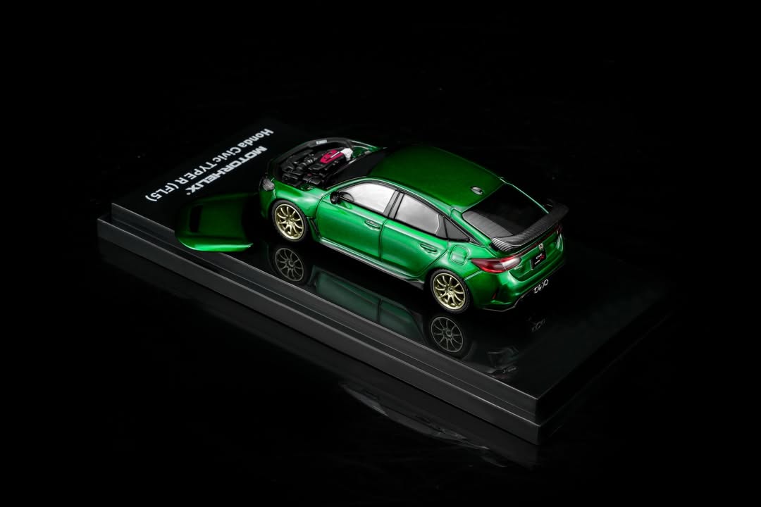Motorhelix 1:64 Honda Civic Type R FL5 Metallic Green HEC 2026 Exclusive